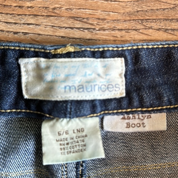 Maurices jeans, Ashlyn Boot. Size 5/6 long - Picture 4 of 6